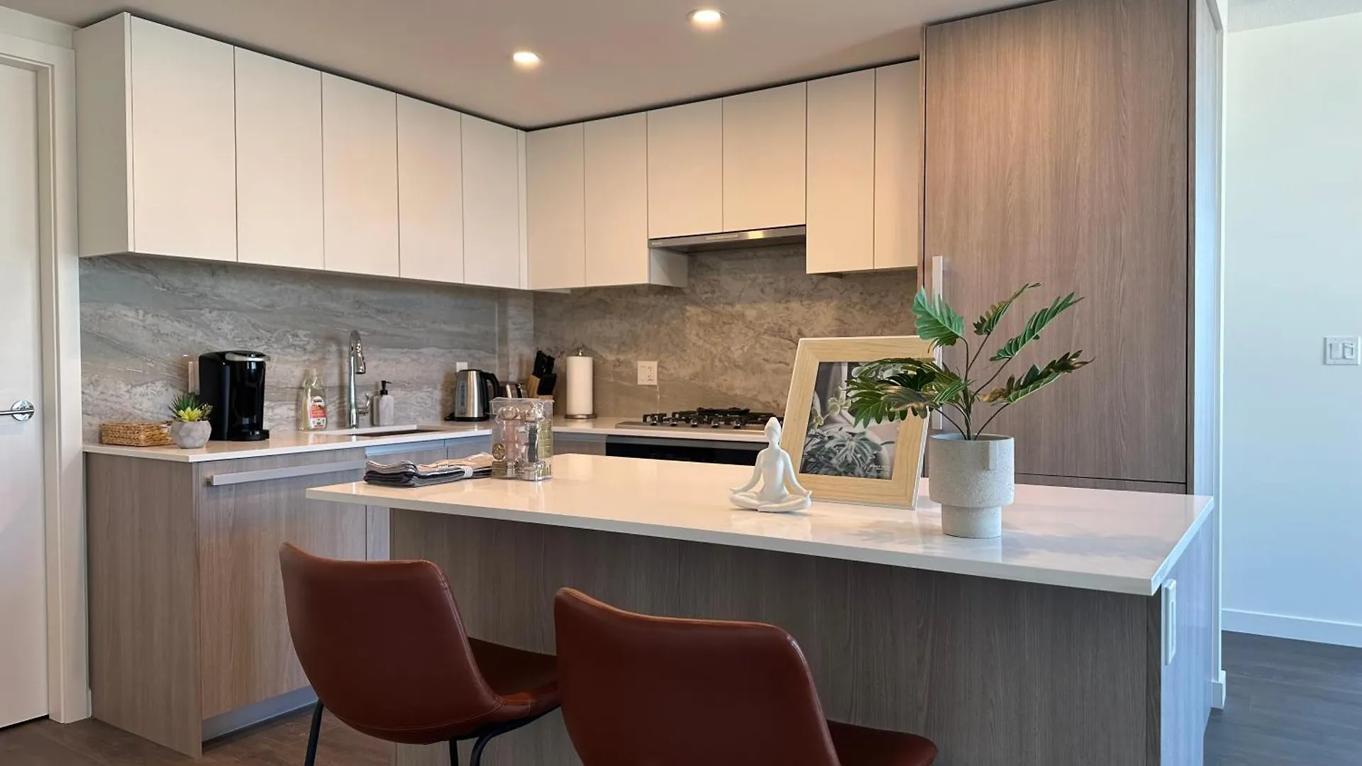 Apartment Ubc Pacific Spirit Modern Style Home Vancouver Canada