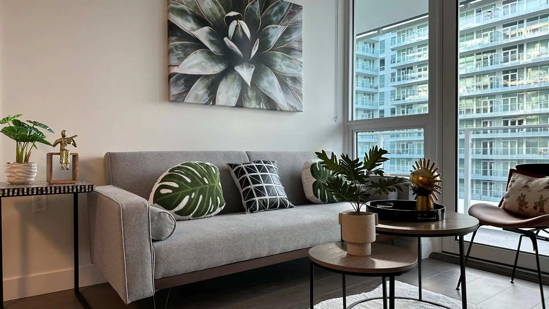 Ubc Pacific Spirit Modern Style Home Vancouver Apartment