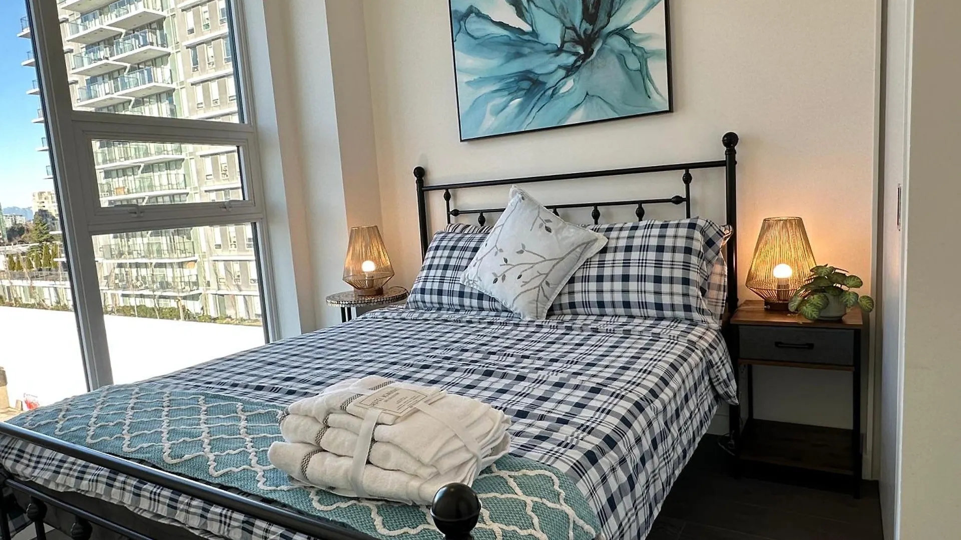 Apartment Ubc Pacific Spirit Modern Style Home Vancouver